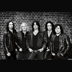 Black Star Riders: Joe Elliott dei Def Leppard produrrà il loro secondo album