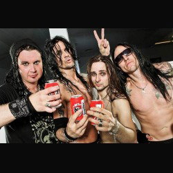 Hardcore Superstar: teaser del nuovo videoclip "Last Call For Alcohol"