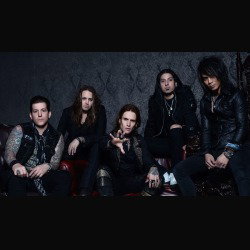 Buckcherry: online il nuovo videoclip "Dreamin' Of You"