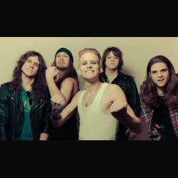 H.e.a.t.: il videoclip di 'Mannequin Show'