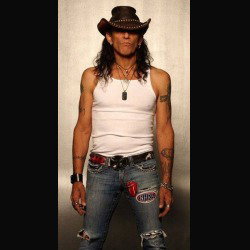 Ratt: Stephen Pearcy lascia la band