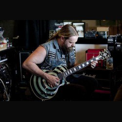 Zakk Wylde: la sua chitarra ritrovata in un banco dei pegni