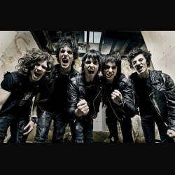The Treatment: in anteprima il videoclip 'Running With The Dogs'