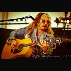 Mötley Crüe: nel prossimo tour John Corabi suonerà per intero l'album 'Mötley Crüe'