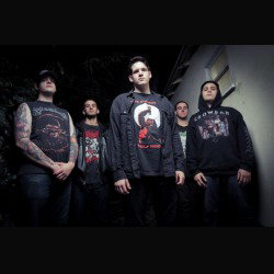 Twitching Tongues: esce "World War LIVE"