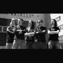 Thunderage: cercano un nuovo cantante