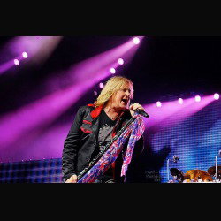 Def Leppard: 'Viva Pyromania!' slitta al 2015