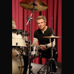 Mr. Big: il batterista Pat Torpey affetto dal morbo di Parkinson