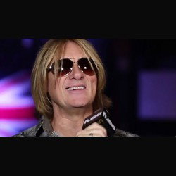 Kiss: Joe Elliott dei Def Leppard annuncia l'arrivo della band sul palco