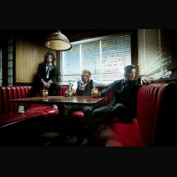 Sixx:A.M.: disponibile per l'ascolto la nuova 'Let's Go'
