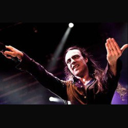 Labyrinth: il singer Roberto Tiranti lascia la band