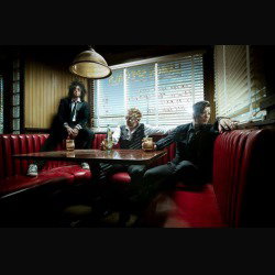 Sixx:A.M.: il lyric video di 'Stars'