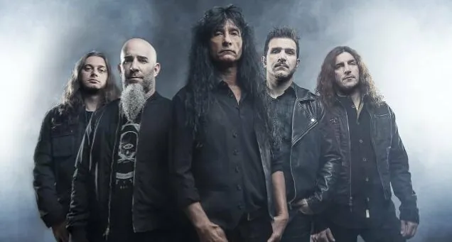 Anthrax: Charlie Benante tributa Clive Burr (Iron Maiden)