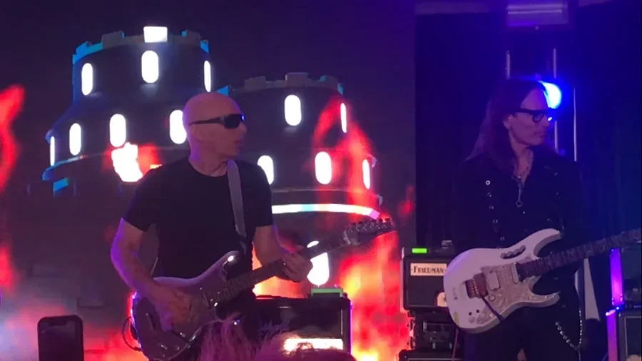 Black Sabbath: Geoff Tate, Joe Satriani, Steve Vai e Chris Poland riuniti per 'Paranoid' (video)