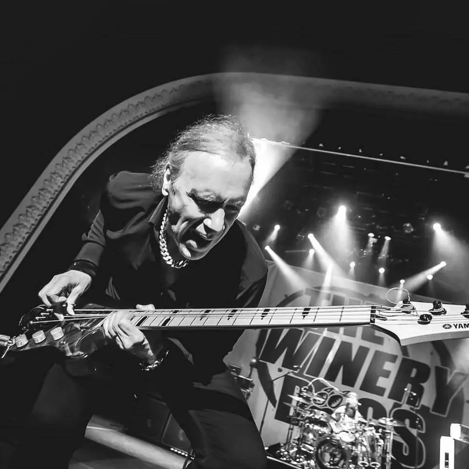 Talas (Billy Sheehan): firmato l'accordo discografico con Metal Blade Records