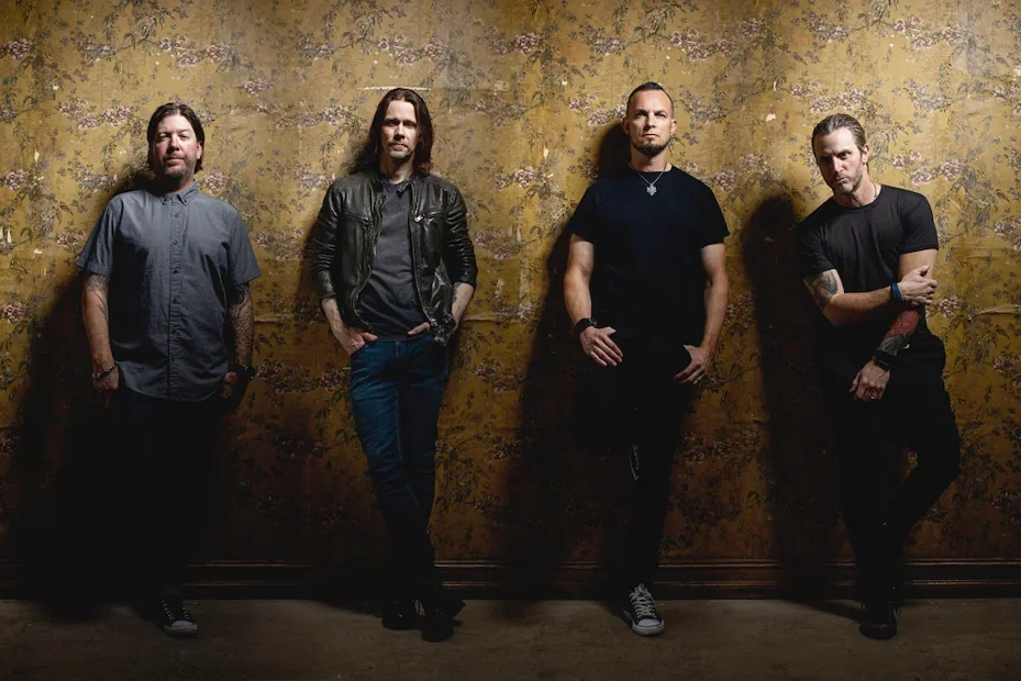 Alter Bridge: pubblicato il video del singolo 'Godspeed' da "Walk the Sky"