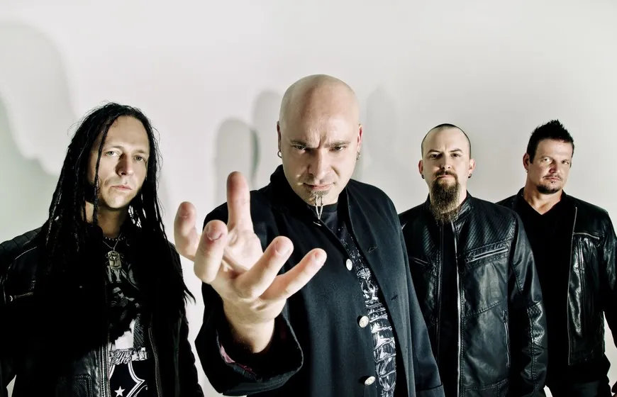 Disturbed: guarda il video di 'Hold On to Memories (Live)'