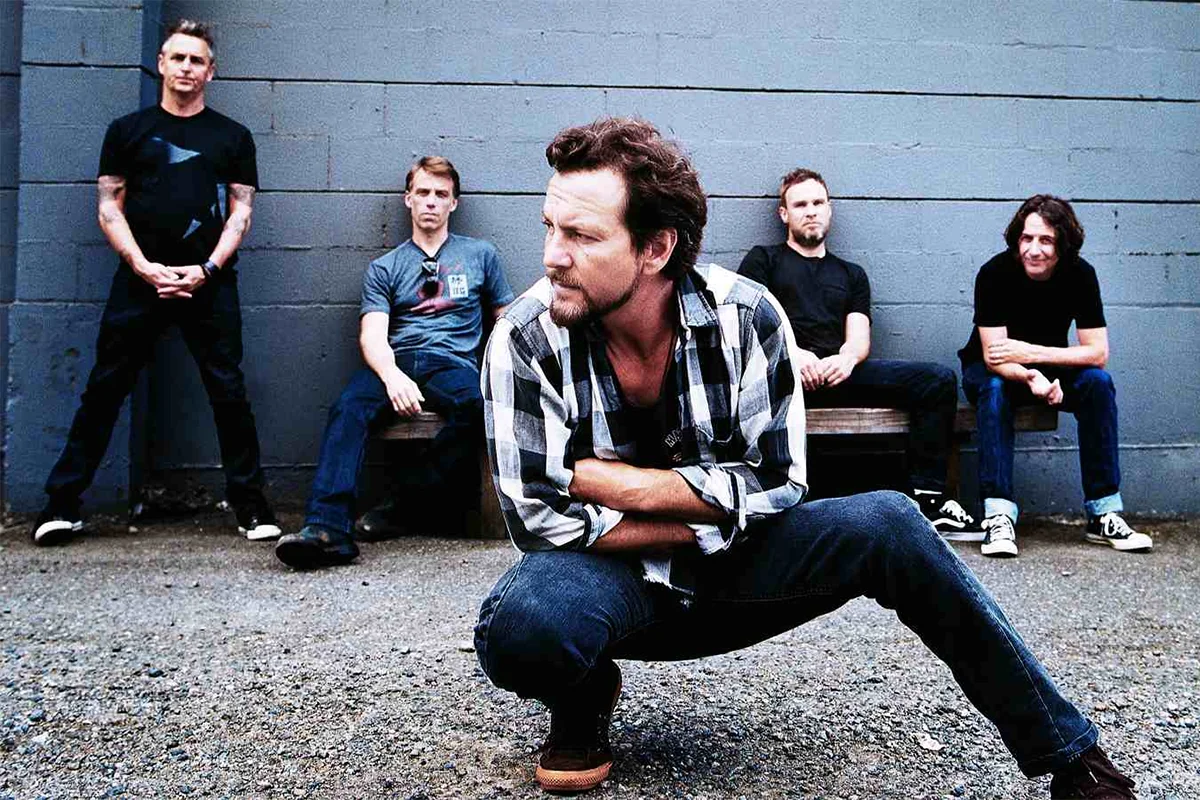 Pearl Jam: Covid-19, ascolta la nuova canzone 'Quick Escape' contro Trump