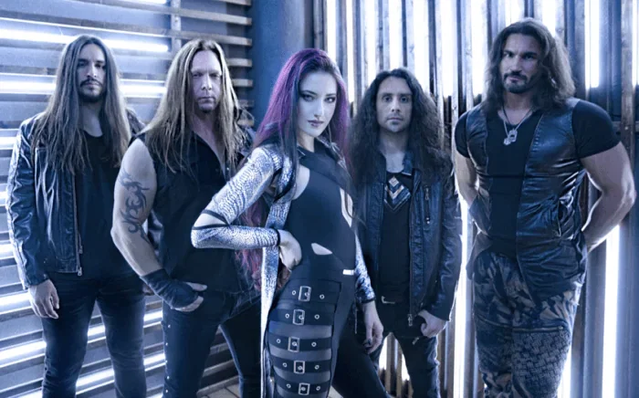 Edge Of Paradise: guarda il music video della versione acustica di 'Fire'