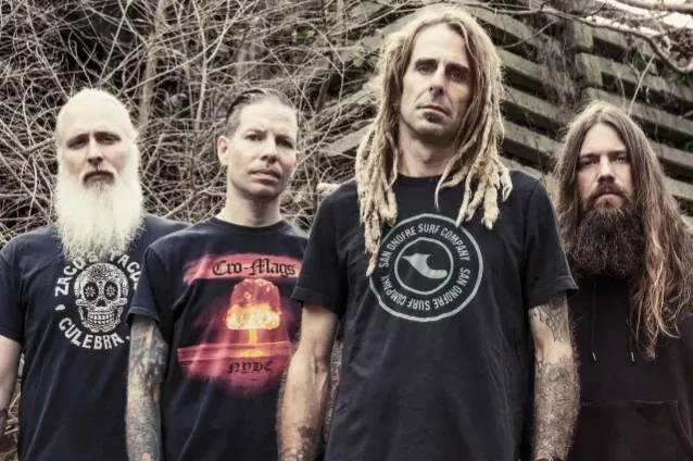 Lamb Of God: a maggio il nuovo disco, svelate cover e tracklist