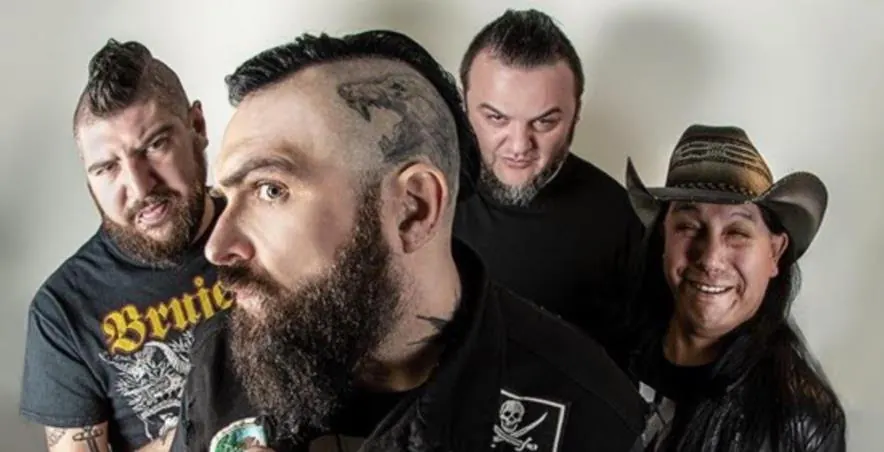 Niamh: guarda il video di "Needles In My Throat"