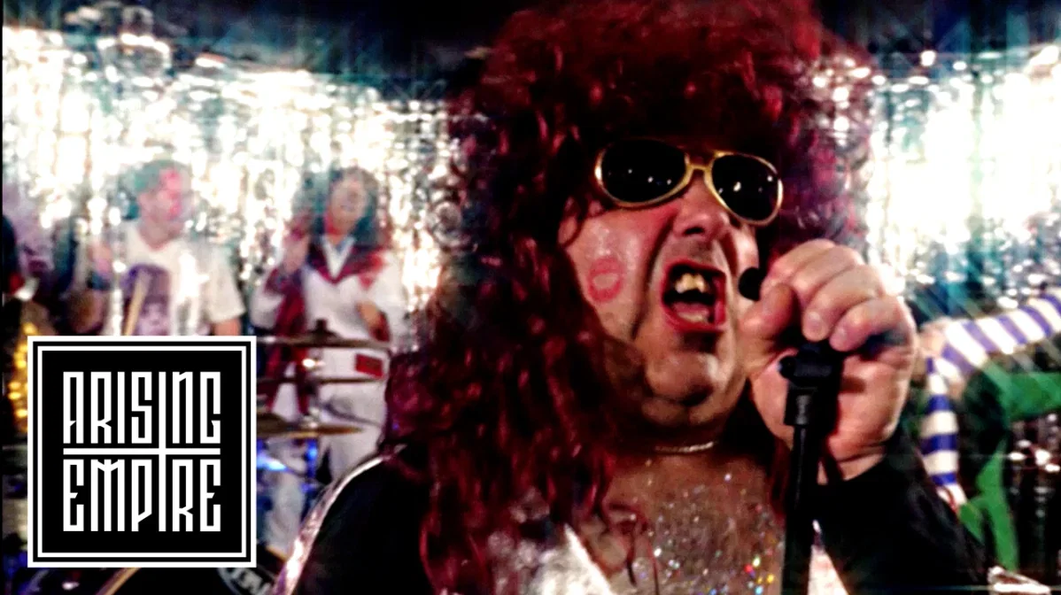 Peter And The Test Tube Babies: pubblicato il music video ufficiale di Queen of 'F***ing Everything'
