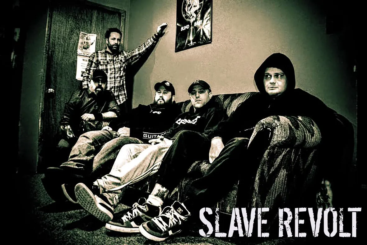 Slave Revolt: pubblicato il music video di 'Organic Robot' (con Jim Acevedo)