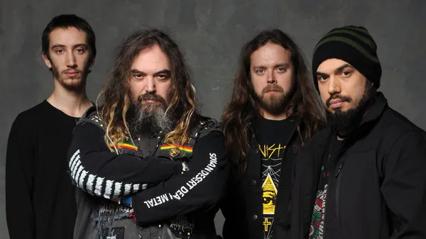 Soulfly: con Dino Cazares (Fear Factory) sul palco di Fresno