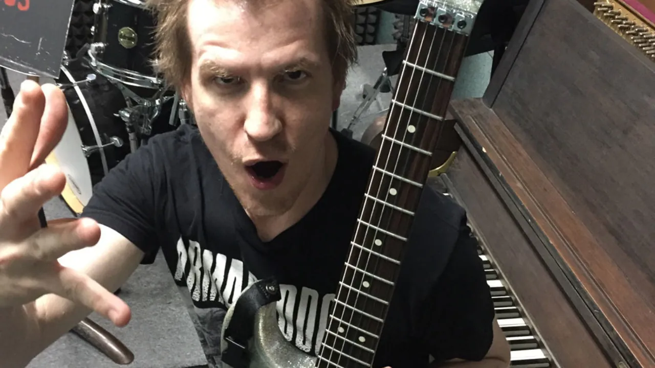 Arch Enemy: l'ex chitarrista Chris Amott pubblica un disco synthwave