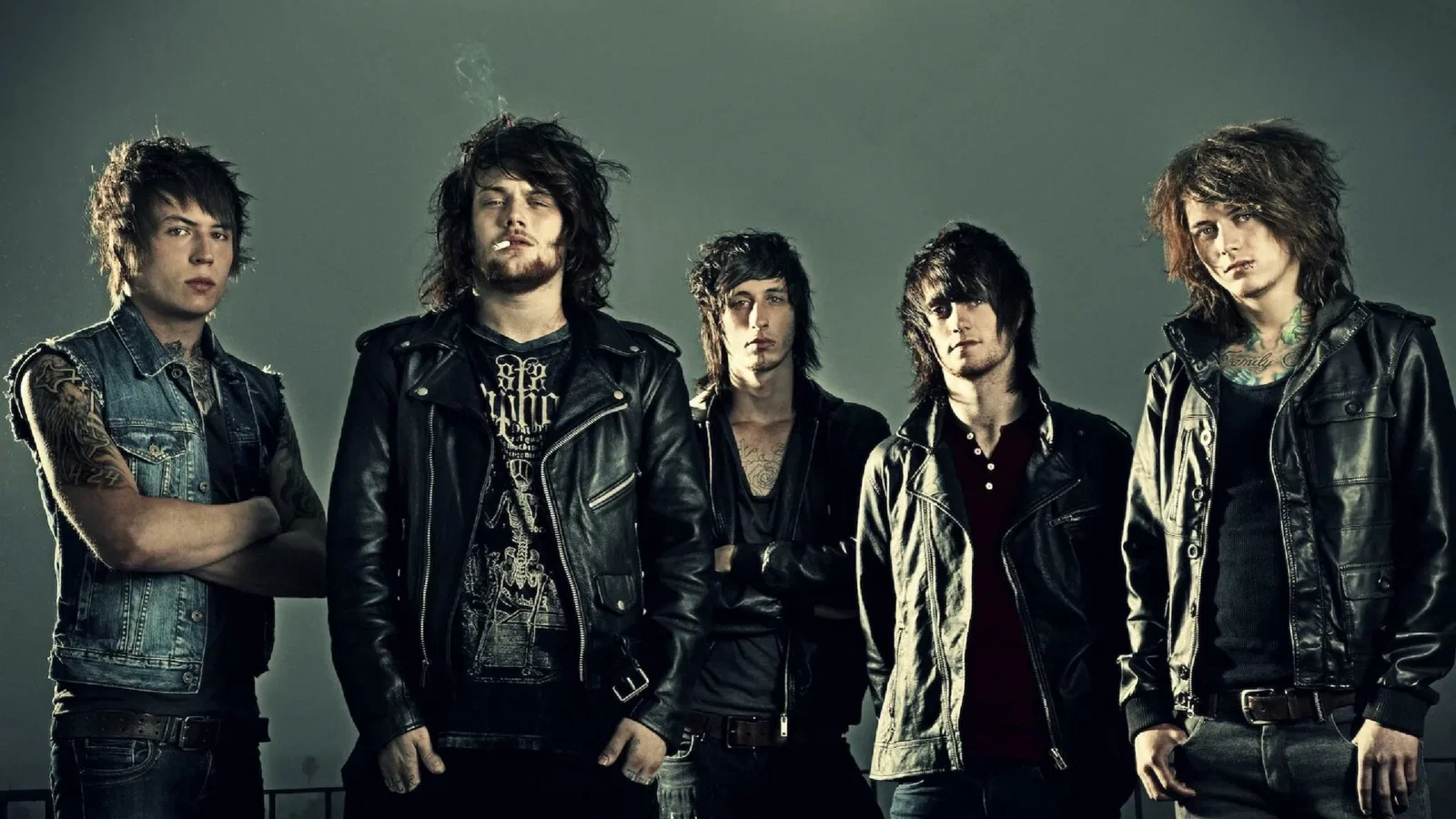 Asking Alexandria: il video di 'Faded Out' con Sharon Den Adel dei Within Temptation