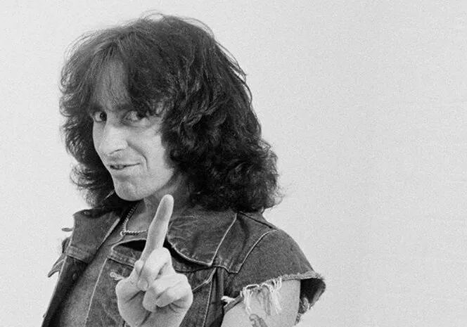 Recensione libro: Bon Scott, la mia vita con il cantante degli Ac/Dc