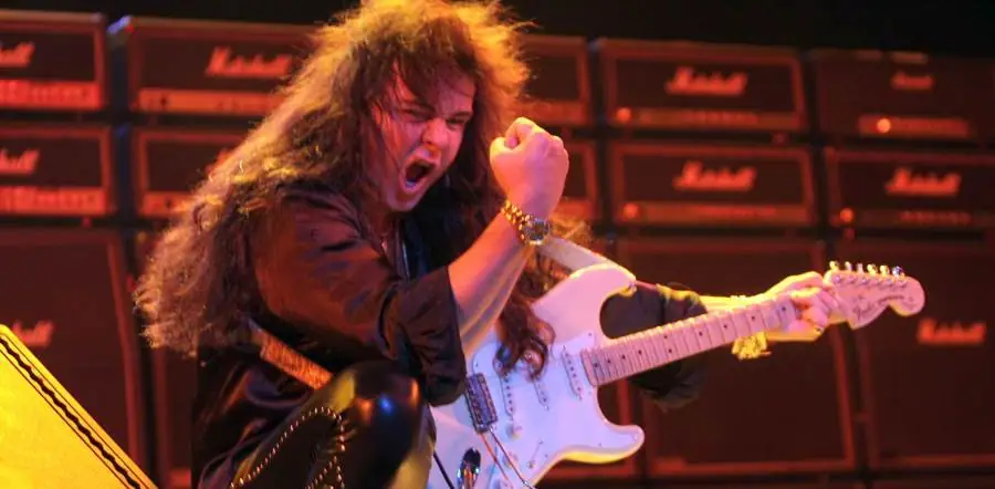Yngwie Malmsteen: racconta di quando diede di matto a bordo di un aereo negli anni Ottanta