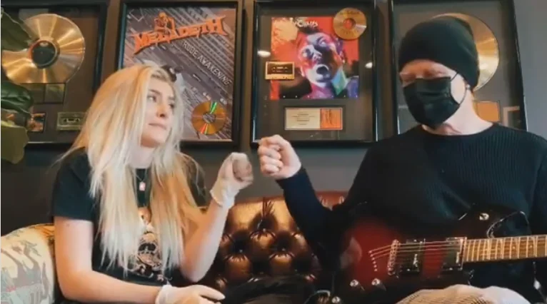 Megadeth: Dave Mustaine duetta in quarantena con la figlia su 'Come Together' dei Beatles
