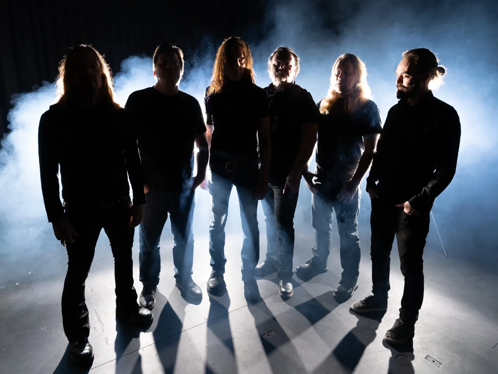 Sinisthra (con Tomi Joutsen degli Amorphis): disponibili la riedizione del debut-album e un nuovo lyric video
