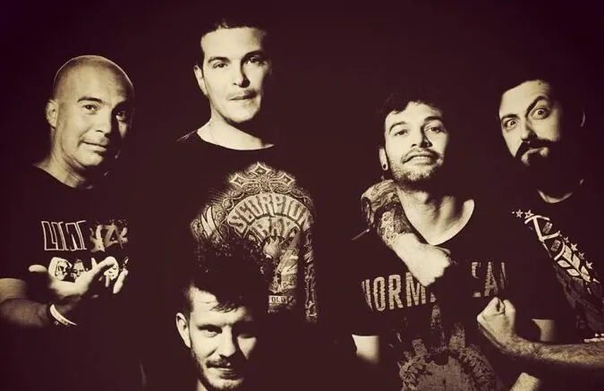 Under Static Movement: il teaser che annuncia il singolo 'Awake'