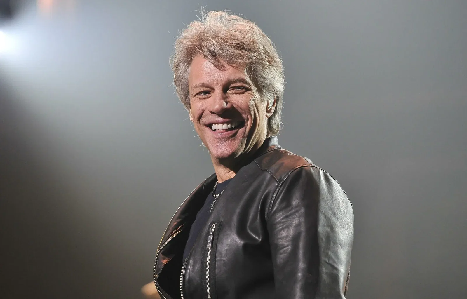 Bon Jovi: Jon Bon Jovi, dopo l'operazione alle corde vocali, "La mia voce è in condizioni fenomenali"