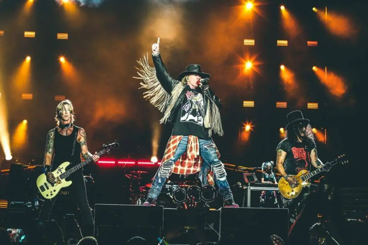 Guns N' Roses: l'ex manager Doug Goldstein, "Gilby Clarke crede ancora che Axl sia stato il cattivo che lo ha buttato fuori dalla band, ma lo sapevano tutti"
