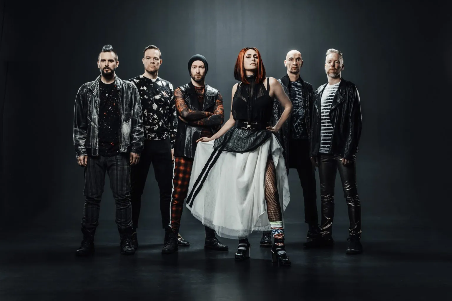 Within Tempation: il nuovo singolo 'Shed My Skin' (feat. Annisokay)
