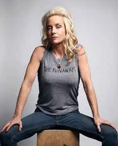 The Runaways: in digitale l'album di Cherie Currie, tra gli ospiti Slash e Duff McKagan