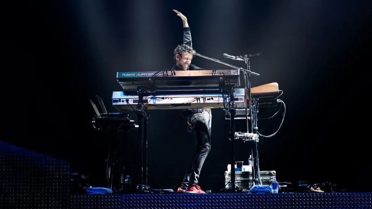 Foreigner: nuovo brano per Michael Bluestein ispirato al covid-19, guarda il video 'Why Corona?'