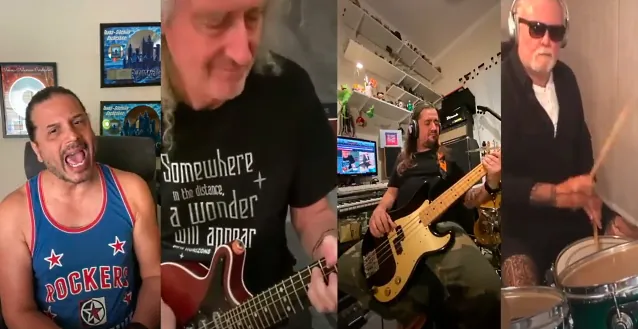 Queen: Brian May, Roger Taylor, Jeff Scott Soto e Kuky Sanchez nella versione casalinga di 'We Are the Champions'