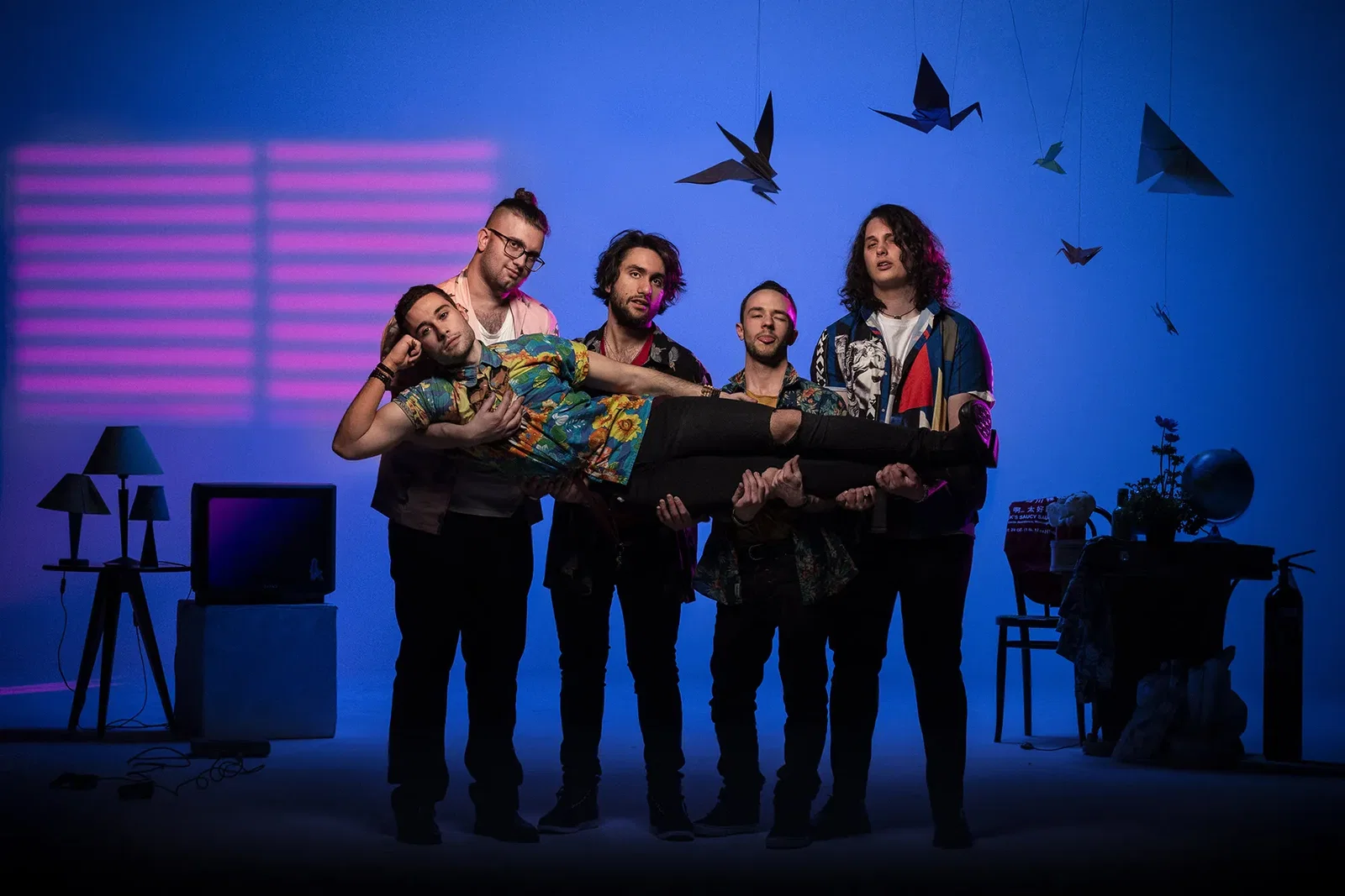 Apple Sauce: ecco come si fa la pizza nel videoclip di 'Sausages & Pears'