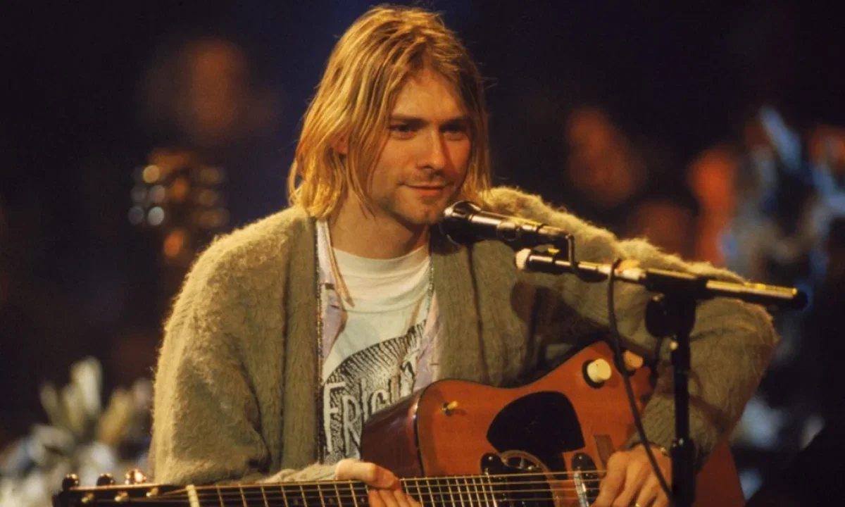 Nirvana: all'asta la chitarra acustica di Kurt Cobain utilizzata in "MTV Unplugged In New York"