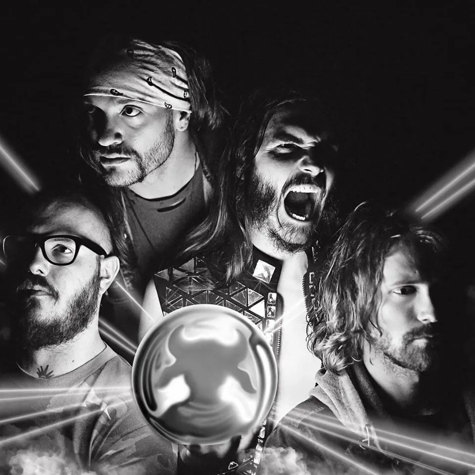 Crobot: il visualizer ufficiale di 'Gasoline'
