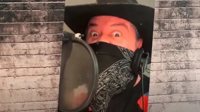 S.O.D. (Stormtroopers Of Death): 'Speak English or Die' con Charlie Benante, Scott Ian, Dan Lilker nella versione 'Speak Spanish or Die', con Mike Patton