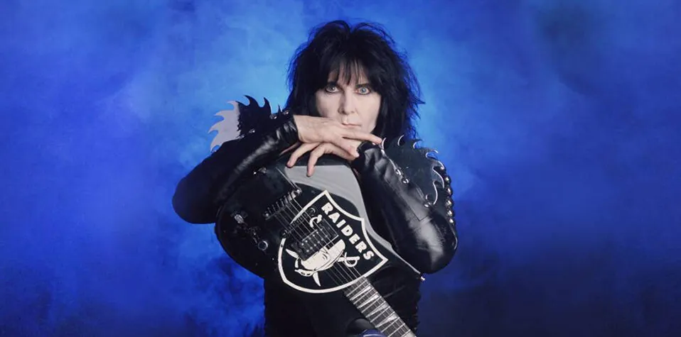 WASP: Fifi Larue racconta, "Blackie mi ha chiesto un nome per la sua band e gli ho detto di chiamarla WASP"