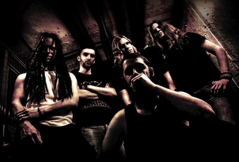 Descend: presentato in anteprima il brano da nove minuti 'Lily'
