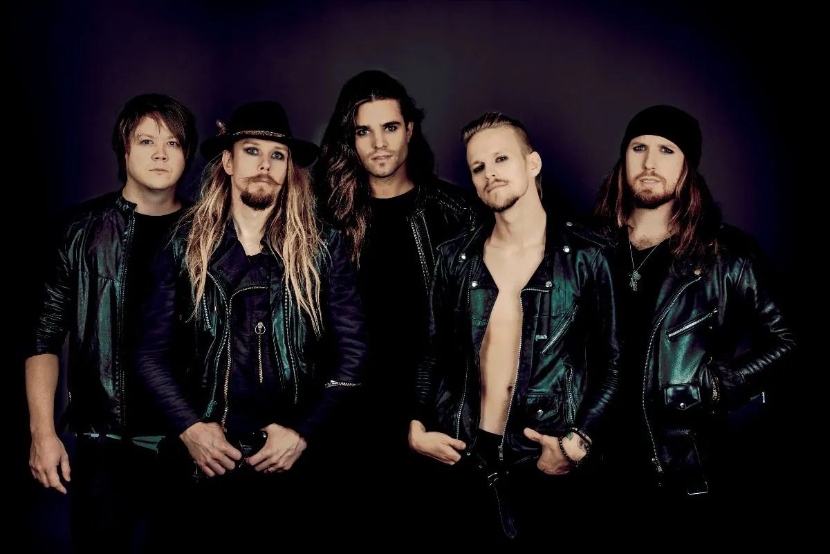 H.E.A.T: disponibile 'Rise' cantata da Kenny Leckremo