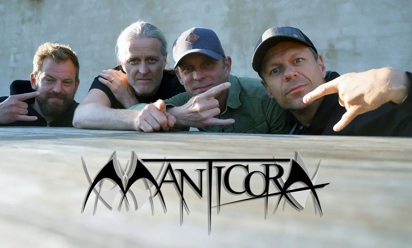 Manticora: svelate copertina e lista delle canzoni del nuovo LP