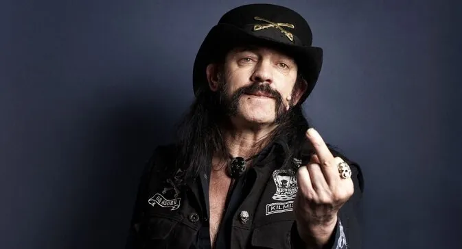 Motörhead: Dave Grohl ricorda l'appartamento disordinato di Lemmy